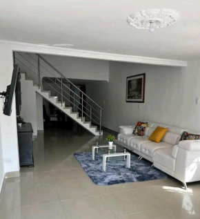 Apto 1 Familiar y Tranquilo Tequendama 180 m2